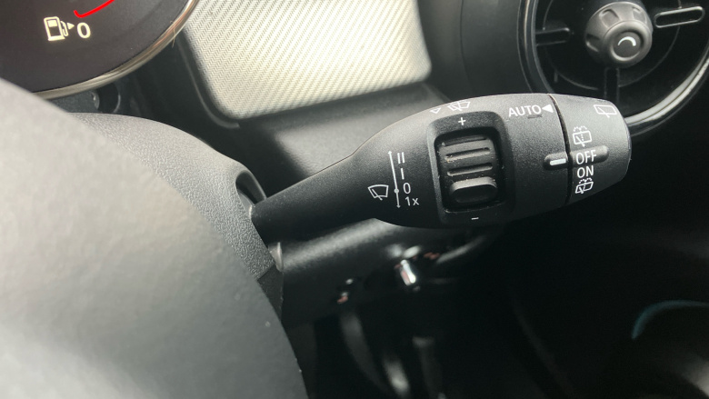 MINI Hatchback 1.5 Cooper Exclusive 3dr Auto Petrol Hatchback